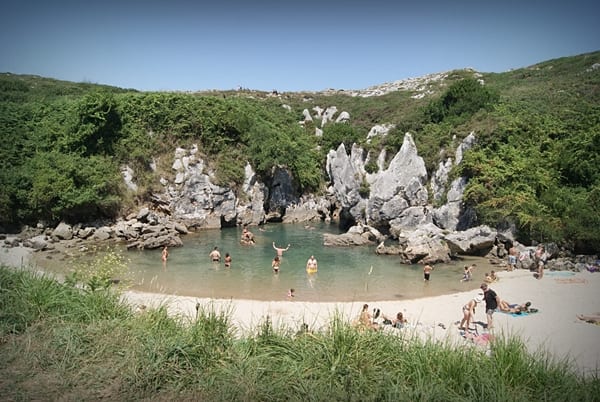 playa de Gulpiyuri, Asturias